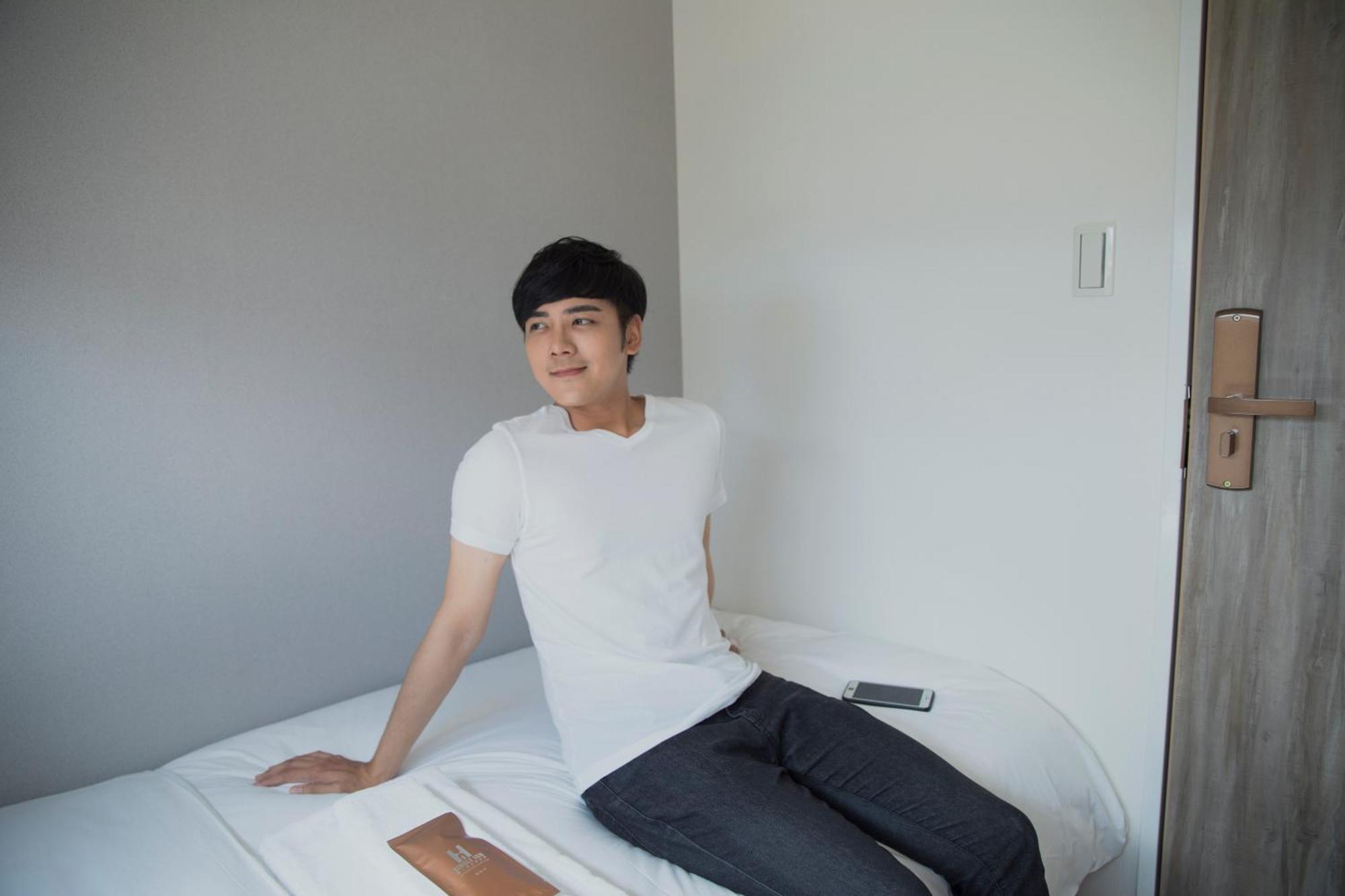 Single Inn-Kaohsiung Station Экстерьер фото