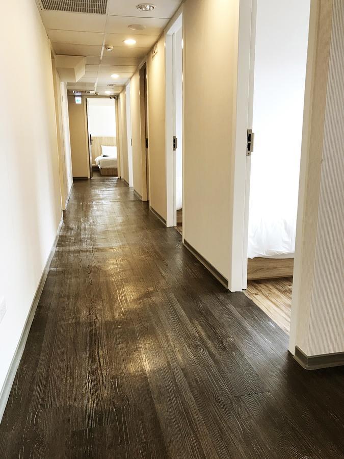 Single Inn-Kaohsiung Station Экстерьер фото