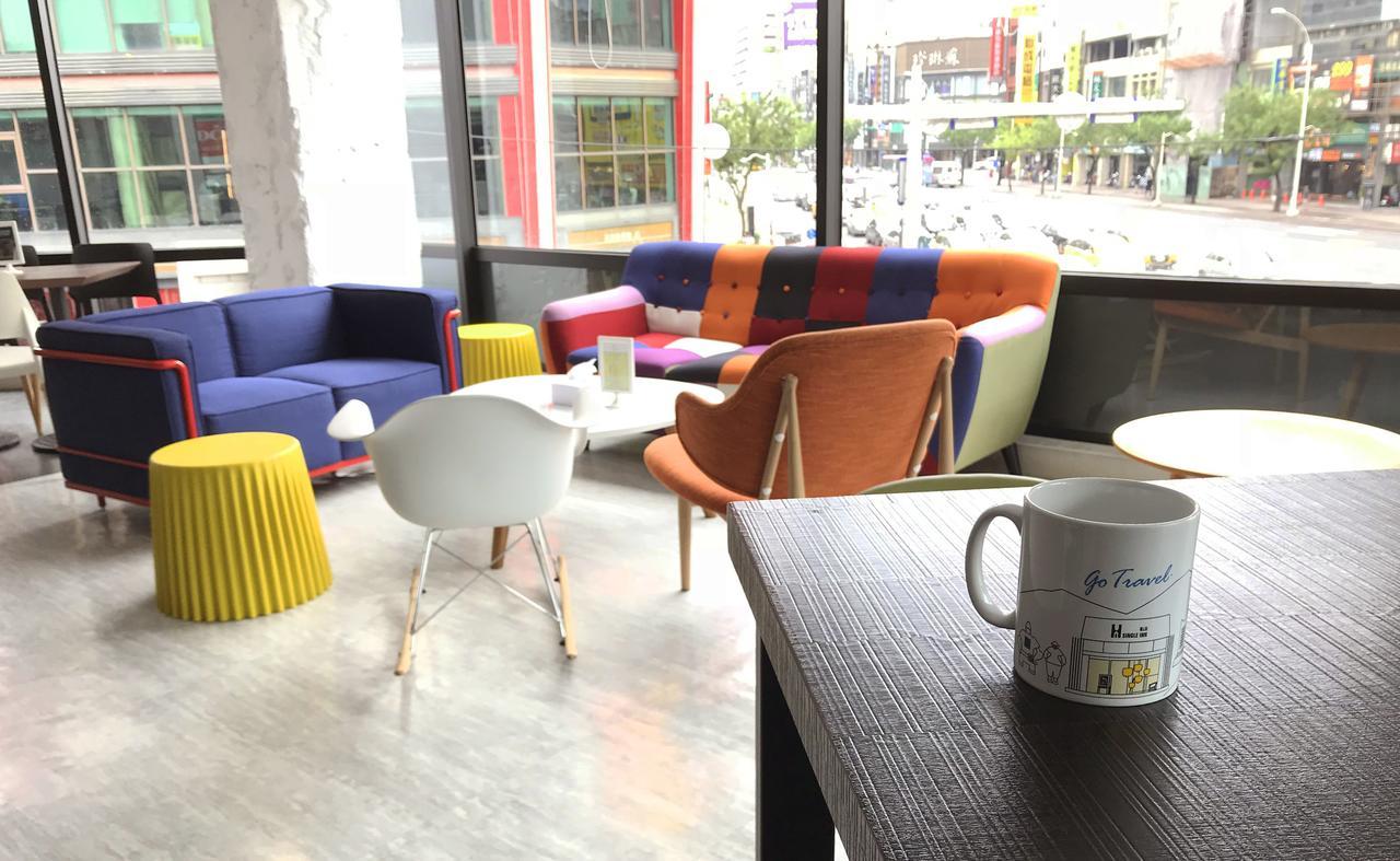 Single Inn-Kaohsiung Station Экстерьер фото